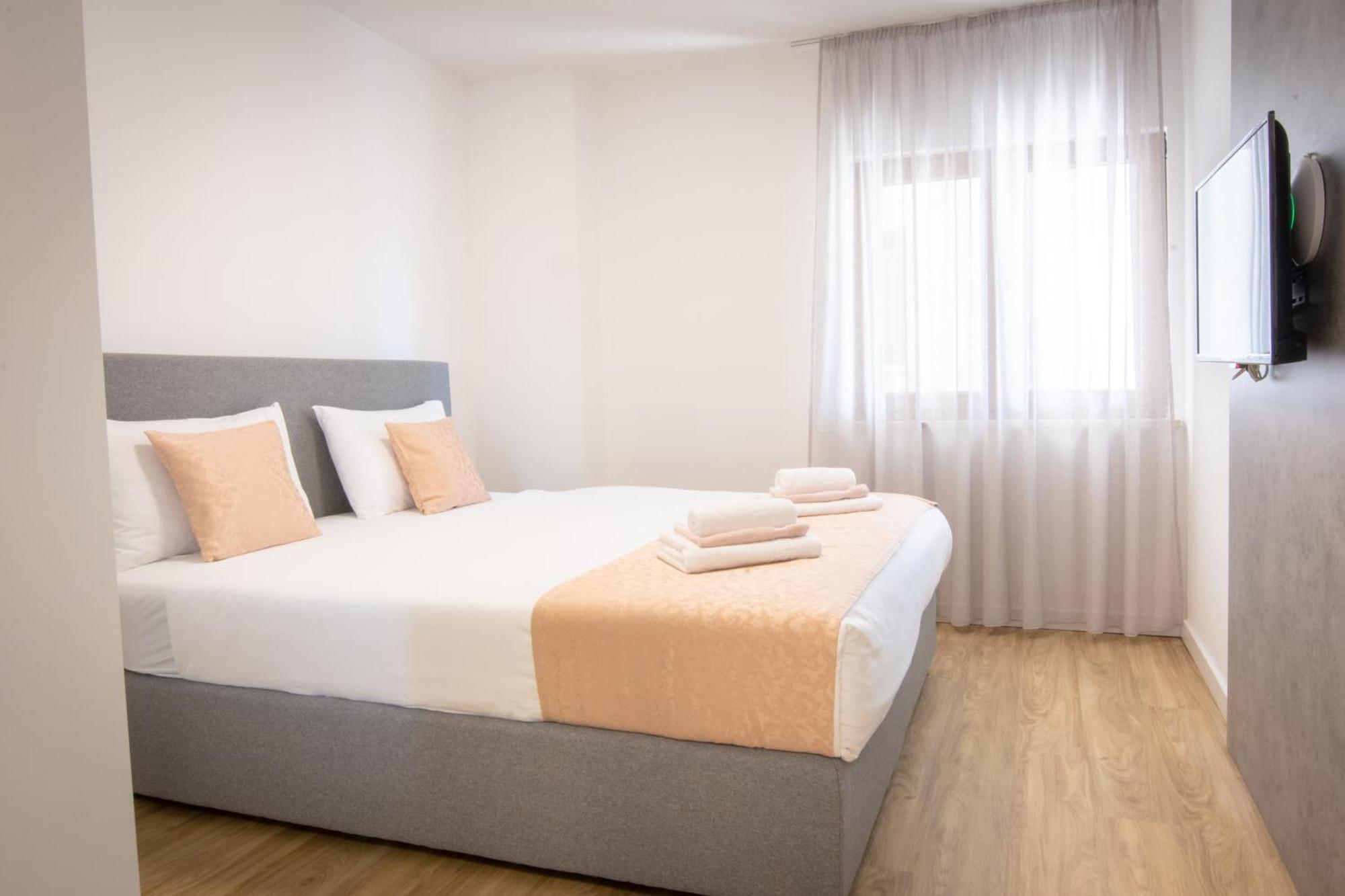 Bed & Breakfast Portun In The Center Baška Voda エクステリア 写真