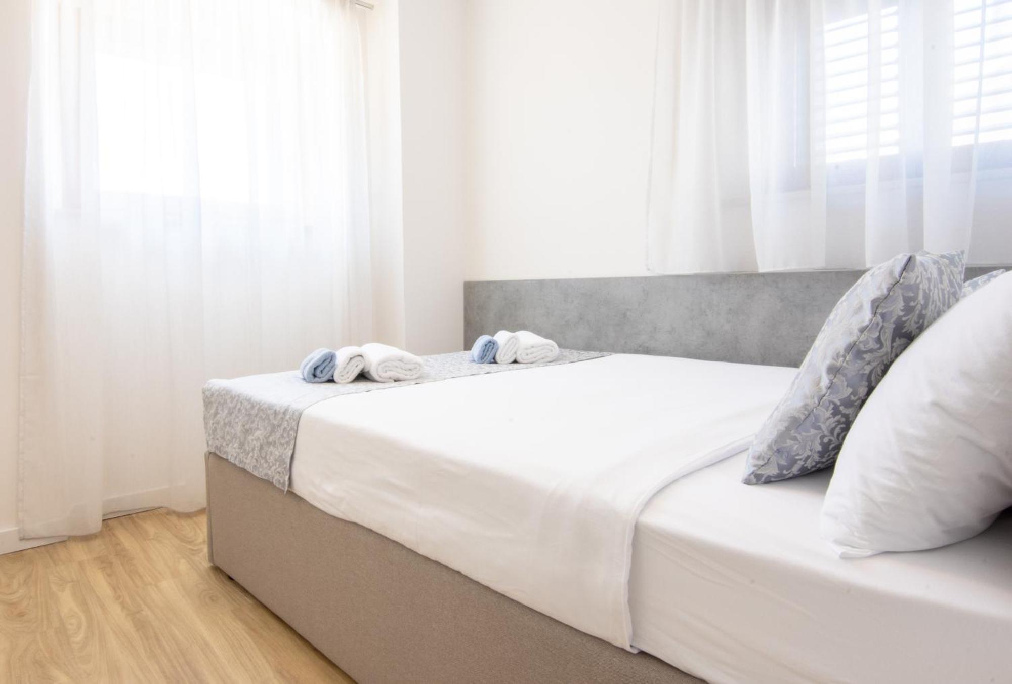 Bed & Breakfast Portun In The Center Baška Voda エクステリア 写真