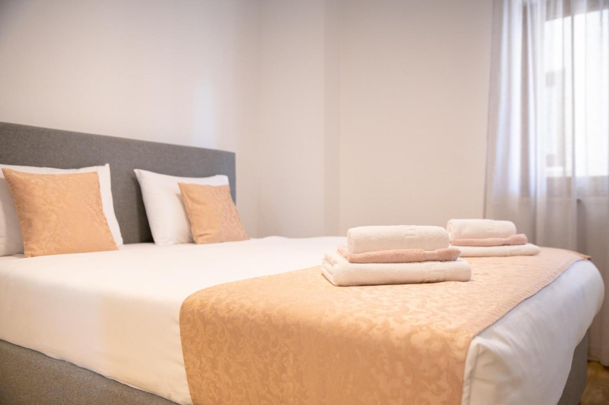 Bed & Breakfast Portun In The Center Baška Voda エクステリア 写真
