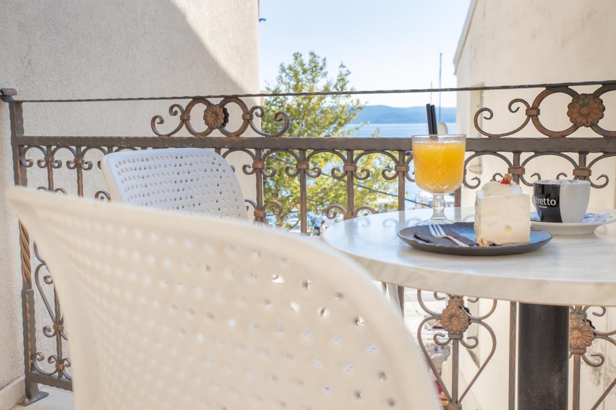 Bed & Breakfast Portun In The Center Baška Voda エクステリア 写真