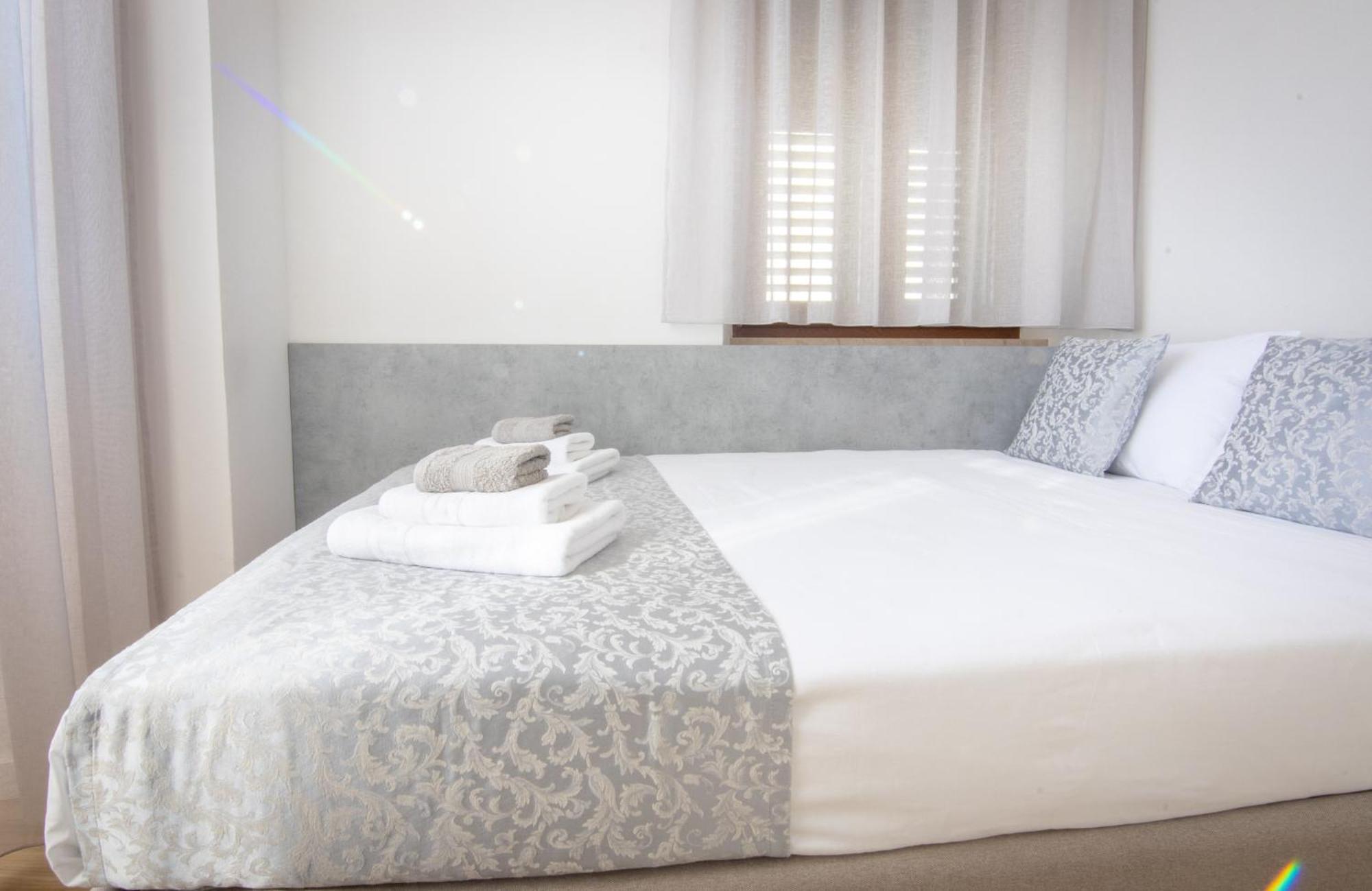 Bed & Breakfast Portun In The Center Baška Voda エクステリア 写真