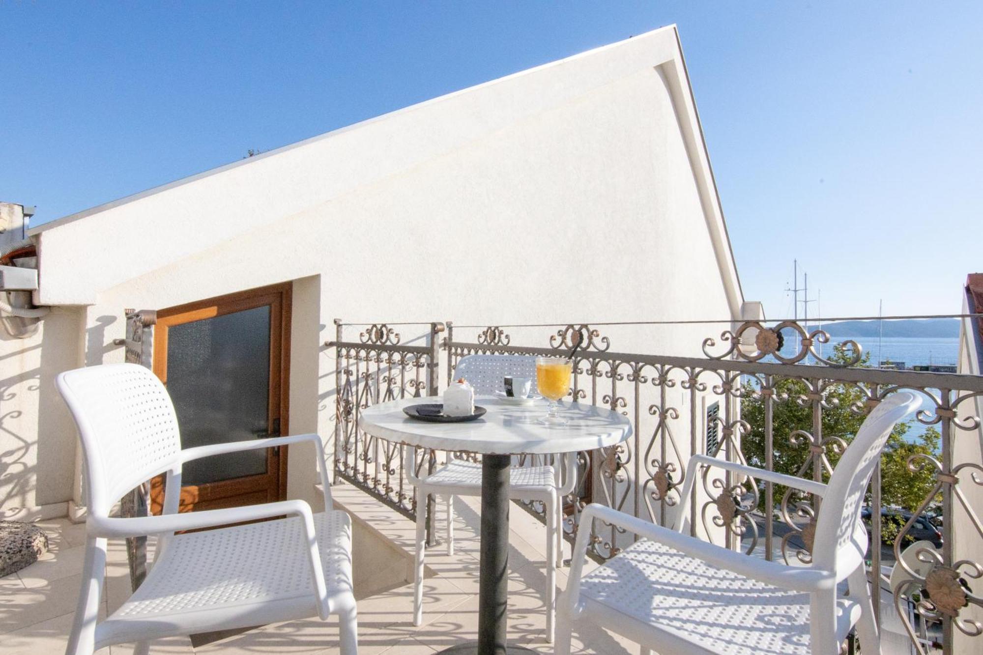 Bed & Breakfast Portun In The Center Baška Voda エクステリア 写真