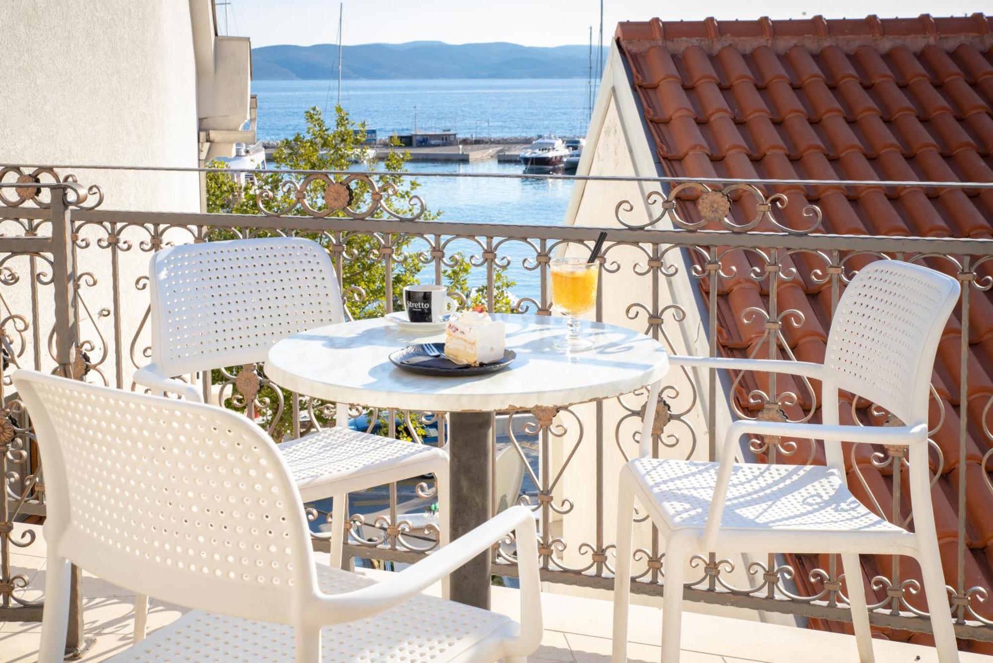 Bed & Breakfast Portun In The Center Baška Voda エクステリア 写真