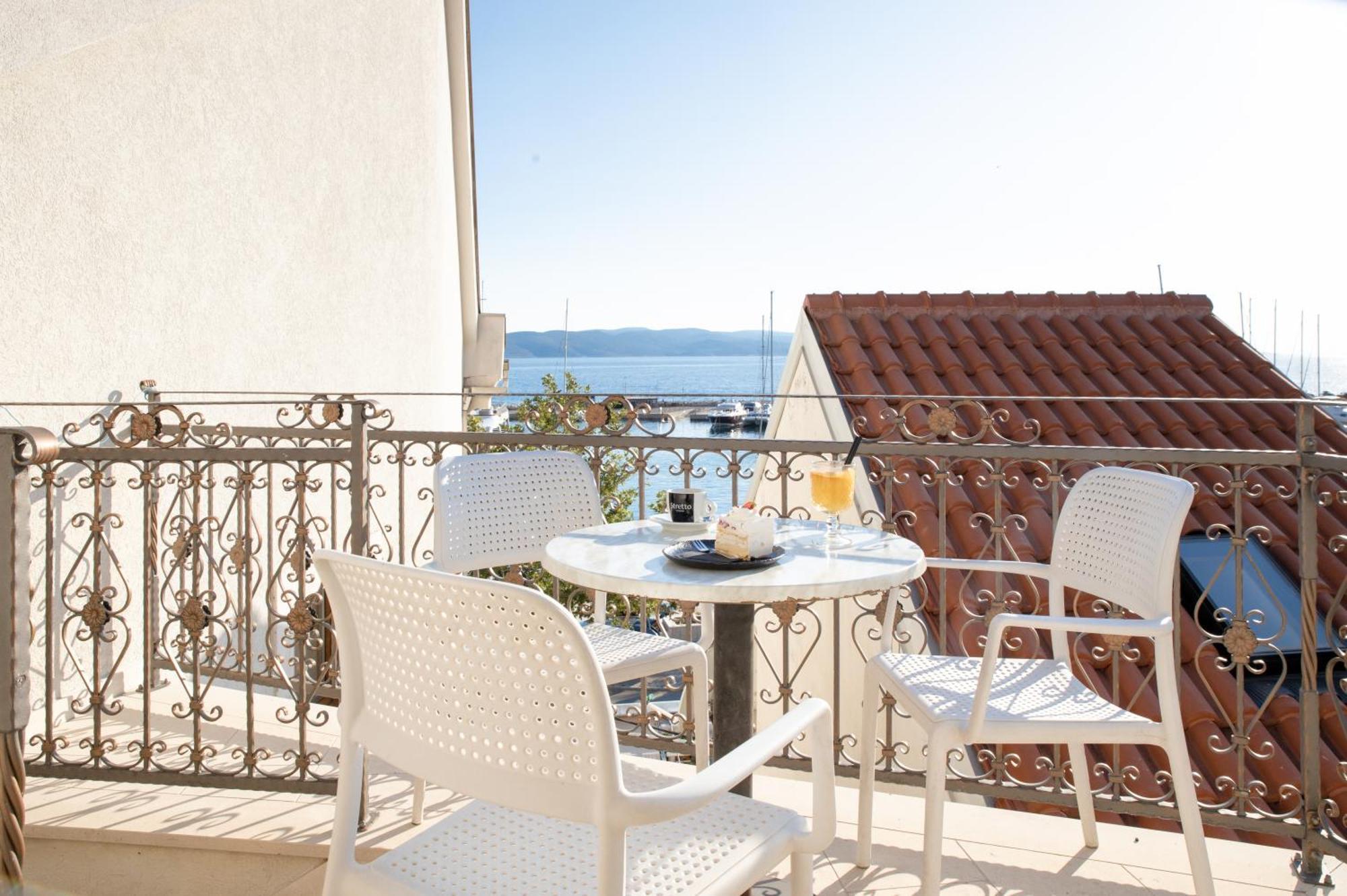 Bed & Breakfast Portun In The Center Baška Voda エクステリア 写真